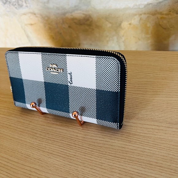 Coach Accordion Buffalo Plaid Zip Accordion Wallet NWT Navy/ white - Picture 3 of 8